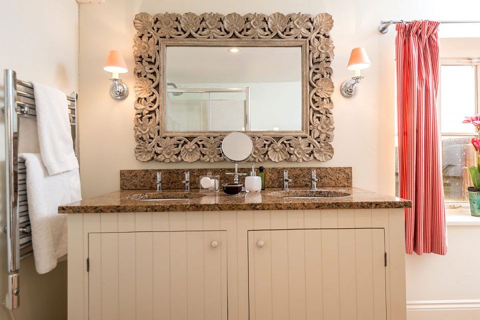 Double vanity unit in the ensuite bathroom to Panpantum bedroom. Luxury self-catering accommodation in Herefordshire | Monnington House and Cottages