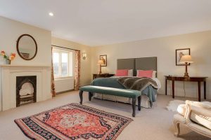 The huge Panpantum bedroom with the house with double aspect views