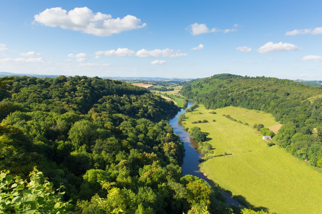 Rural holiday accommodation in Herefordshire. For walking and cycling holidays in the Wye Valley and more | Monnington House and Cottages