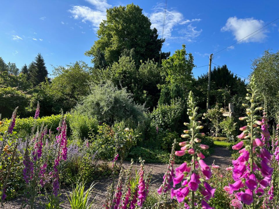 The Cider Mill is a spacious holiday cottage that sleeps 6 guests. It has a private enclosed garden | Monnington House and Cottages, Herefordshire