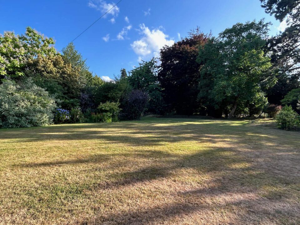 Huge lawns at Monnington House