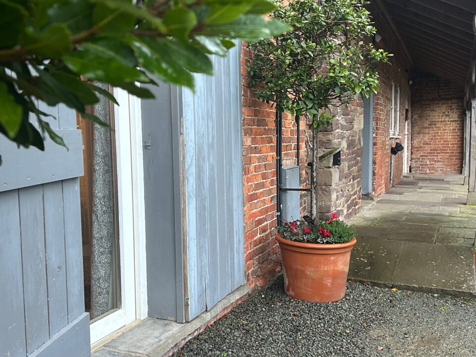 Limited Mobility Bedroom + Shower Room - Large Holiday House Herefordshire, Sleeps 12-24
